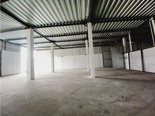 Foto 4 de Carcelén, Galpón en Renta, 240m2, 2 Ambiente.