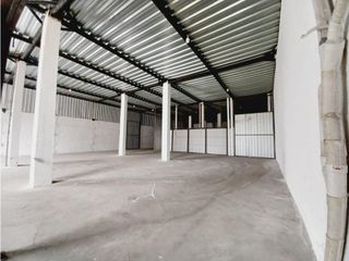 Foto 9 de Carcelén, Galpón en Renta, 240m2, 2 Ambiente.