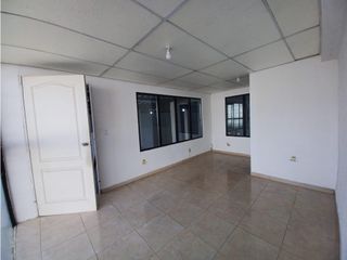 Foto 15 de Carcelén, Galpón en Renta, 240m2, 2 Ambiente.