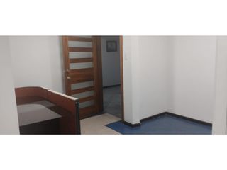 Foto 1 de Jipijapa, Oficina en Renta, 75m2, 5 Ambientes.