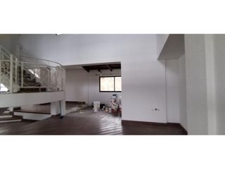 La Armenia, Casa Comercial en  Renta, 450m2, 8 Ambientes.