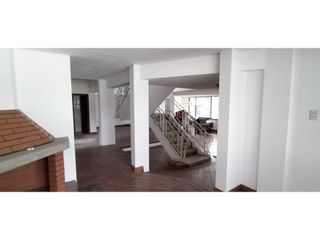 La Armenia, Casa Comercial en  Renta, 450m2, 8 Ambientes.