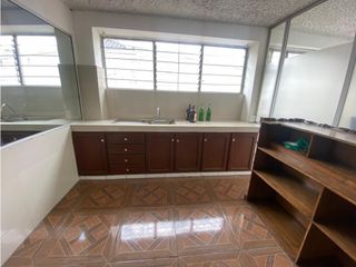 Foto 5 de Jipijapa, Oficina en  Renta, 200m2, 4 Ambientes.