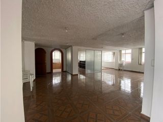 Foto 6 de Jipijapa, Oficina en  Renta, 200m2, 4 Ambientes.