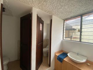 Foto 12 de Jipijapa, Oficina en  Renta, 200m2, 4 Ambientes.