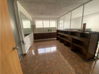Foto 3 de Jipijapa, Oficina en  Renta, 200m2, 4 Ambientes.