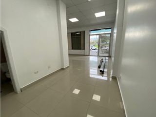 Foto 6 de Iñaquito, Local Comercial en Renta, 150m2, 2 Ambientes.
