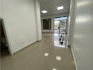 Foto 2 de Iñaquito, Local Comercial en Renta, 150m2, 2 Ambientes.
