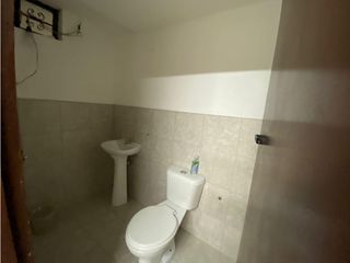 Foto 12 de Iñaquito, Local Comercial en Renta, 150m2, 2 Ambientes.