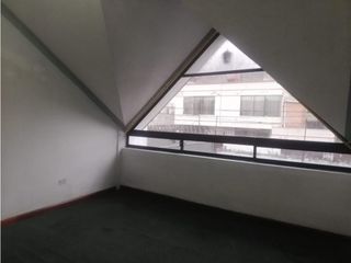Foto 10 de Cotocollao, Casa Comercial en  Renta, 300m2, 6 Ambientes .