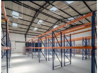 Foto 3 de Santa Lucia, Galpón en  Renta, 2500m2, 30 Ambientes.