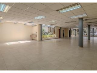 Foto 12 de Santa Lucia, Galpón en  Renta, 2500m2, 30 Ambientes.