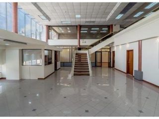 Foto 7 de Santa Lucia, Galpón en  Renta, 2500m2, 30 Ambientes.