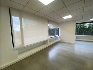 Foto 2 de 12 de Octubre, Oficina en  Renta, 190m2, 4 Ambientes.