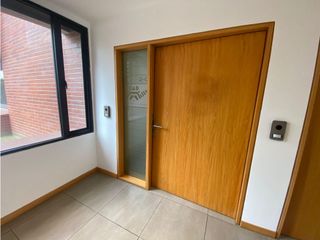 Foto 15 de 12 de Octubre, Oficina en  Renta, 190m2, 4 Ambientes.