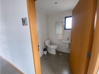 Foto 25 de 12 de Octubre, Oficina en  Renta, 190m2, 4 Ambientes.