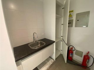 Foto 6 de 12 de Octubre, Oficina en  Renta, 190m2, 4 Ambientes.