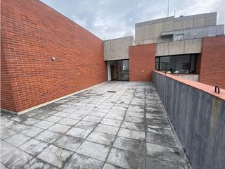 12 de Octubre, Oficina en  Renta, 190m2, 4 Ambientes.