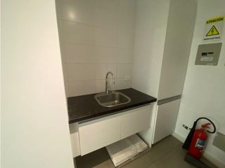Foto 8 de 12 de Octubre, Oficina en  Renta, 190m2, 4 Ambientes.