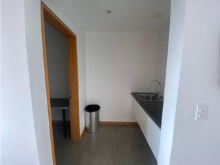 Foto 26 de 12 de Octubre, Oficina en  Renta, 190m2, 4 Ambientes.