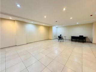 Foto 11 de El Jardín, Edificio Clifford Local Comercial  en  Renta, 130m2, 1 Ambiente, 2 Baños, 1 Bodega.