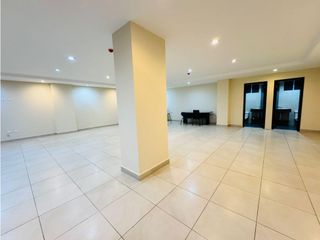 Foto 7 de El Jardín, Edificio Clifford Local Comercial  en Venta, 130m2, 1 Ambiente, 2 Baños, 1 Bodega.