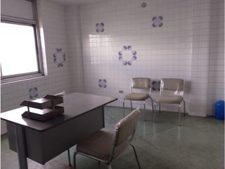 Foto 1 de Chiriyacu, Oficina en Renta, 295m2, 5 Ambientes, 4 Baños.