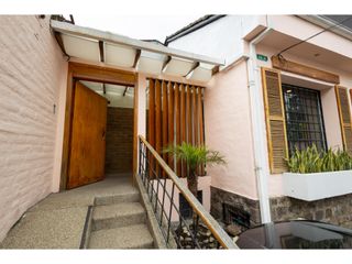 Foto 5 de La Floresta, Casa Comercial en Renta, 125m2 4 Ambientes.