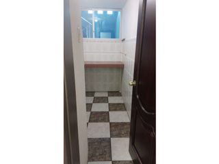 Foto 19 de Jipijapa, Oficina en  Renta, 125m2, 7 Ambientes, 2 Baños.