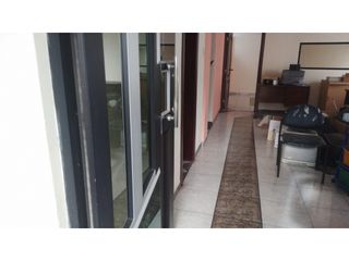 Foto 1 de Jipijapa, Oficina en  Renta, 125m2, 7 Ambientes, 2 Baños.