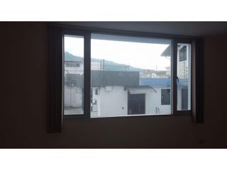 Foto 18 de Jipijapa, Oficina en  Renta, 125m2, 7 Ambientes, 2 Baños.
