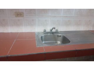 Jipijapa, Oficina en  Renta, 125m2, 7 Ambientes, 2 Baños.