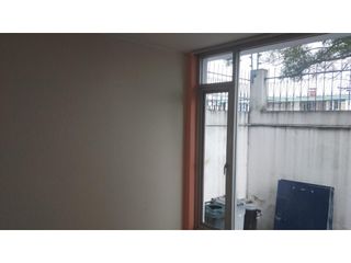 Jipijapa, Oficina en  Renta, 125m2, 7 Ambientes, 2 Baños.