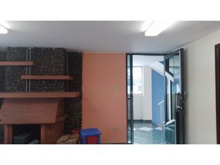 Jipijapa, Oficina en  Renta, 125m2, 7 Ambientes, 2 Baños.