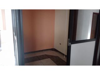 Jipijapa, Oficina en  Renta, 125m2, 7 Ambientes, 2 Baños.