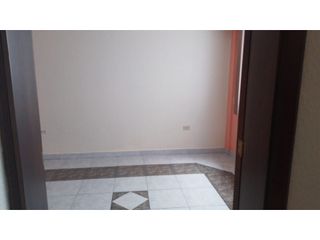 Jipijapa, Oficina en  Renta, 125m2, 7 Ambientes, 2 Baños.