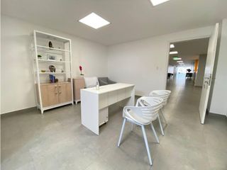Foto 5 de Vozandes, Oficina en  Renta, 30m2, 1 Ambiente , 1 Baño.