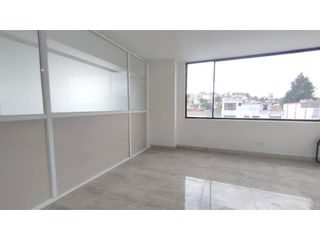 Foto 9 de Santa Lucía, Oficina en  Renta, 200m2, 6 Ambiente, 2 baños, 1 Parqueadero.