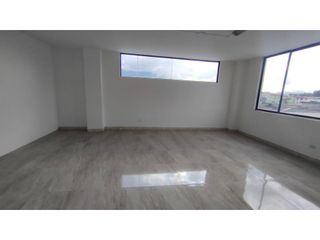 Foto 12 de Santa Lucía, Oficina en  Renta, 200m2, 6 Ambiente, 2 baños, 1 Parqueadero.