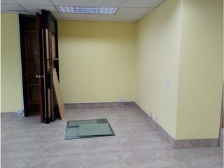 Foto 17 de Iñaquito, Oficina en  Renta, 61m2, 4 Ambientes, 1 Baño, 1 Parqueadero.