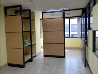 Foto 7 de Iñaquito, Oficina en  Renta, 61m2, 4 Ambientes, 1 Baño, 1 Parqueadero.