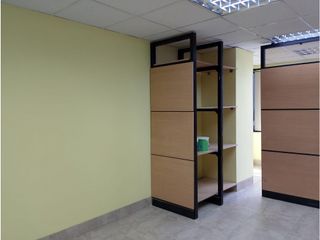 Foto 4 de Iñaquito, Oficina en  Renta, 61m2, 4 Ambientes, 1 Baño, 1 Parqueadero.
