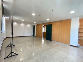 La Colón, Oficina en  Renta, 85.34m2, 5 Ambientes, 1 Baño.