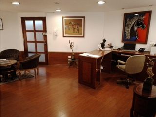 Foto 18 de La Orellana, Oficina en  Renta, 244m2, 9 Ambientes, 8 Baños.