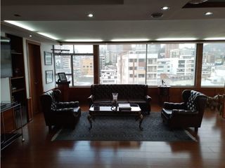 Foto 9 de La Orellana, Oficina en  Renta, 244m2, 9 Ambientes, 8 Baños.