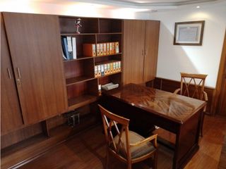 Foto 12 de La Orellana, Oficina en  Renta, 244m2, 9 Ambientes, 8 Baños.