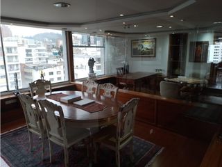 Foto 16 de La Orellana, Oficina en  Renta, 244m2, 9 Ambientes, 8 Baños.