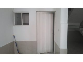 Foto 16 de La Prensa, Local Comercial en  Renta, 100m2, 1 Ambiente.