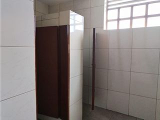 Foto 5 de La Alameda, Local Comercial en  Renta, 300m2, 2 Ambiente , 5 Baños.