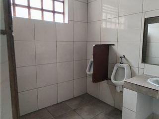Foto 11 de La Alameda, Local Comercial en  Renta, 300m2, 2 Ambiente , 5 Baños.
